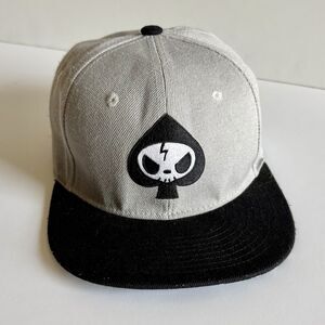 Black Ace of Spade w/White Alien Skull -Black & Gray Snapback Flat Brim Cap
